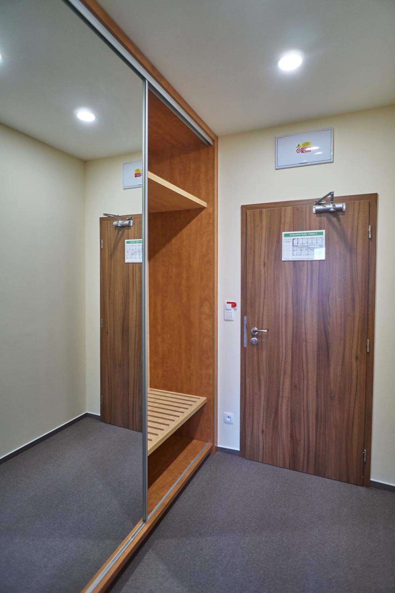 ליפובה לאזנה Hotel Toc מראה חיצוני תמונה