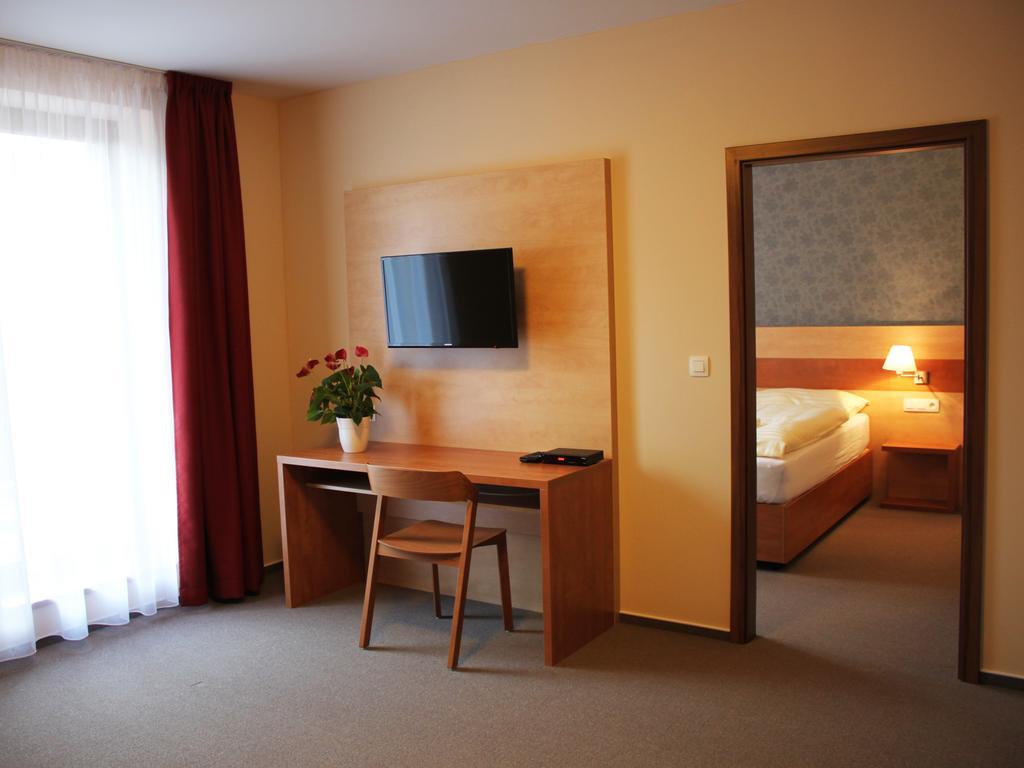 ליפובה לאזנה Hotel Toc חדר תמונה