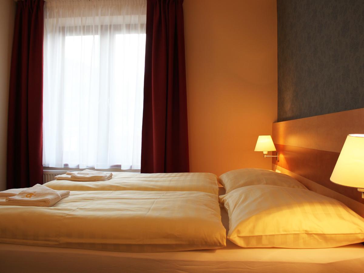 ליפובה לאזנה Hotel Toc מראה חיצוני תמונה
