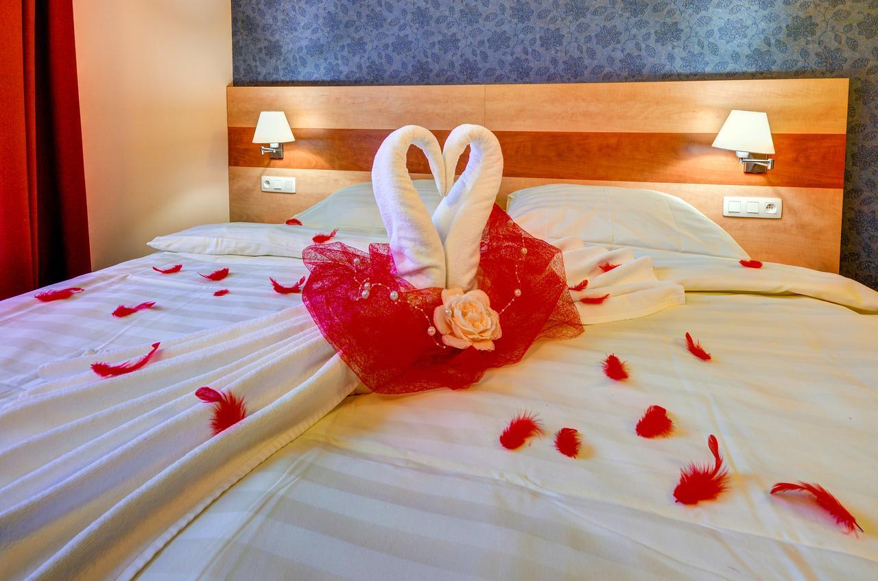 ליפובה לאזנה Hotel Toc מראה חיצוני תמונה